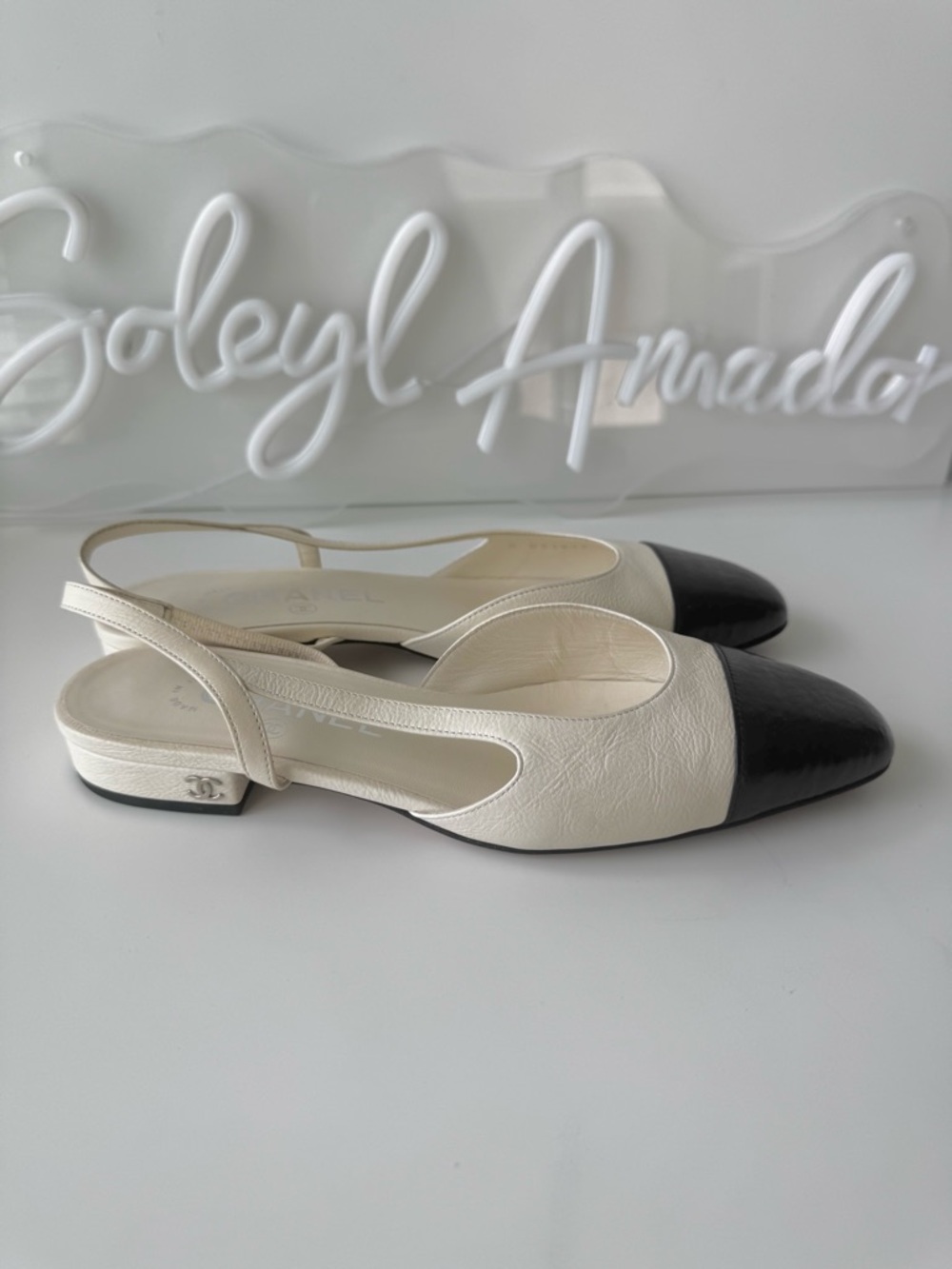CHANEL Beige and Black Goatskin Slingback Flats - Picture 2 of 12
